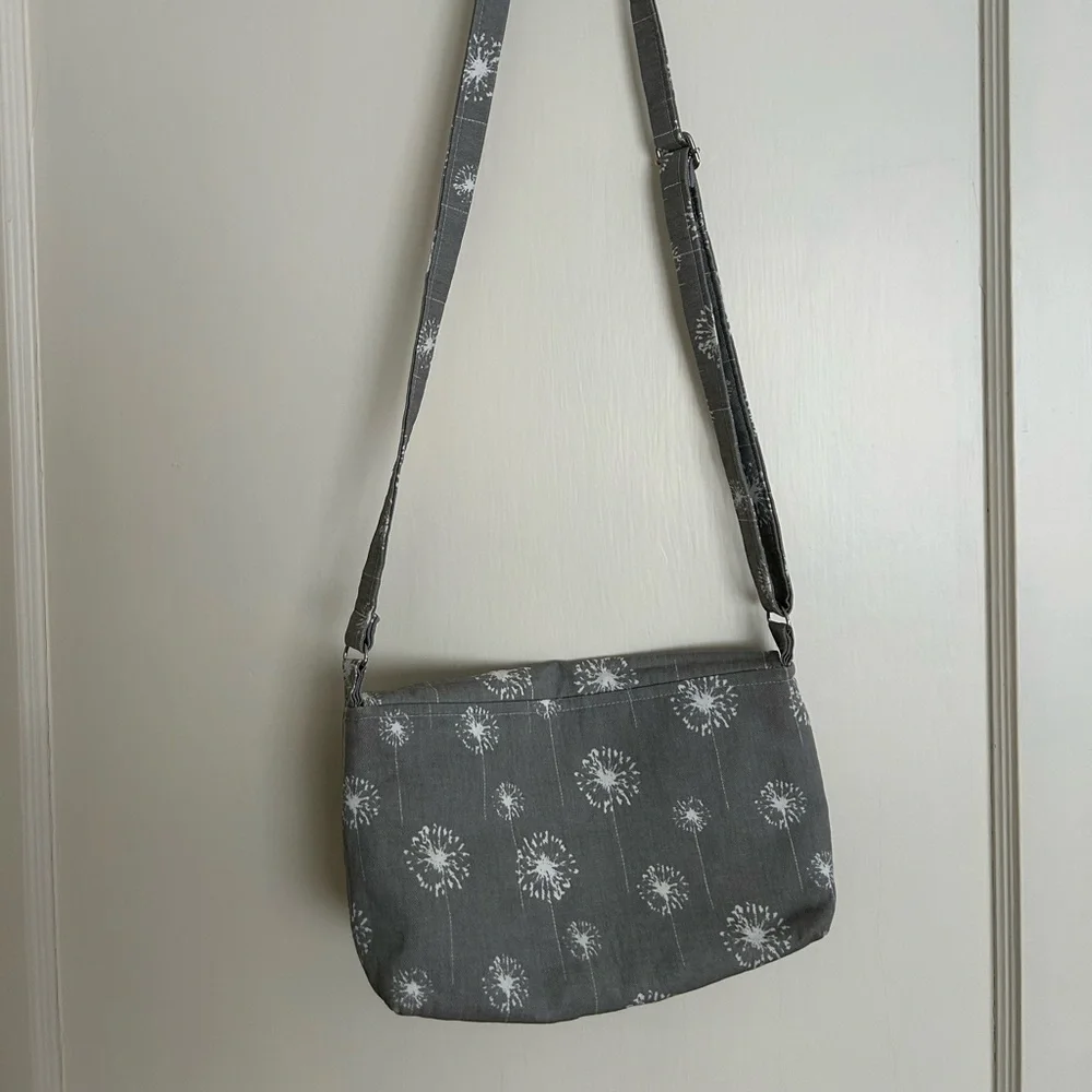 Gray Dandelion print Bag - Picture 4 of 5